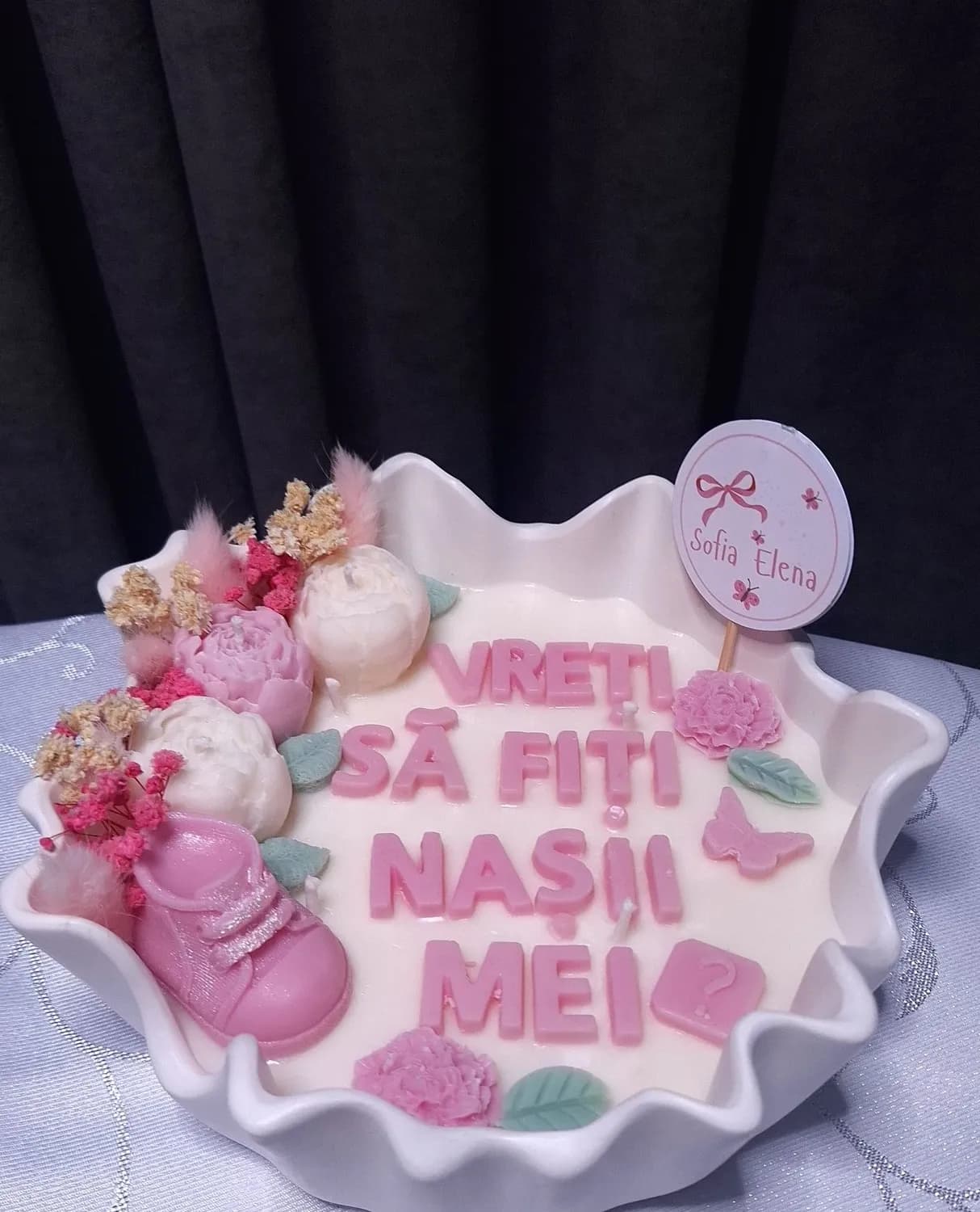 Lumânare parfumată în recipient cu text personalizat