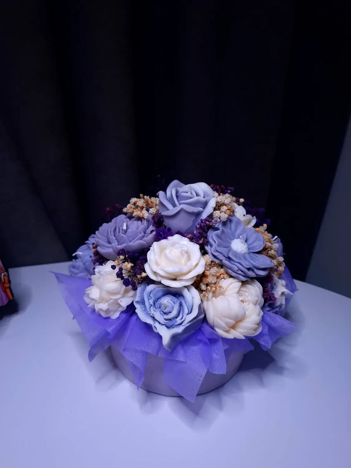 Aranjament floral din ceară de soia parfumată
