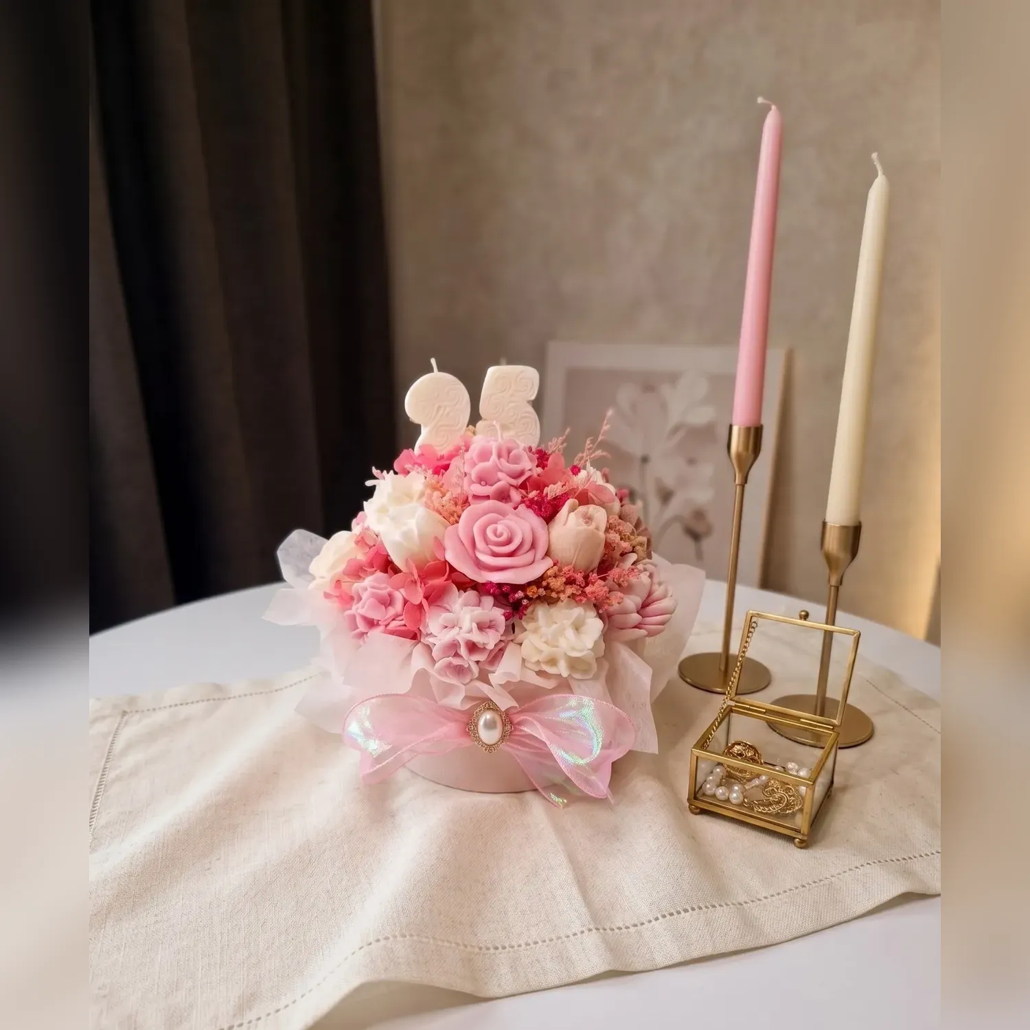 Aranjament floral cu vârstă personalizată din ceară de soia parfumată