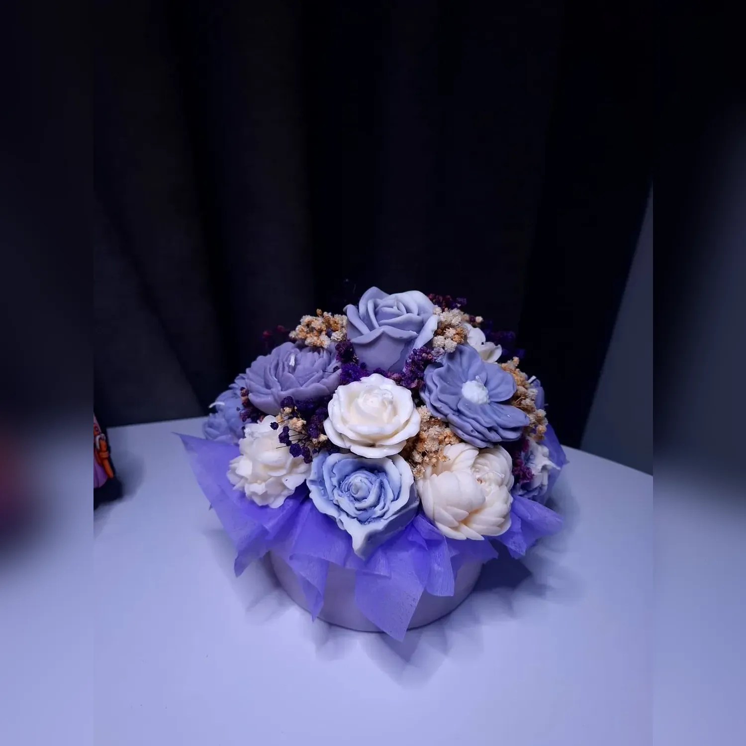 Aranjament floral din ceară de soia parfumată